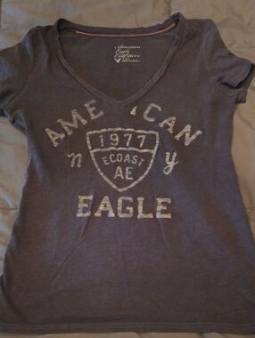 Women’s Small American Eagle Gray T-shirt